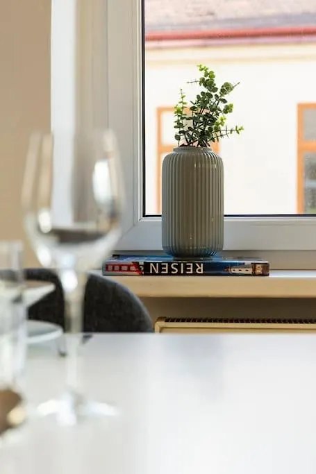 Apartment Savoir-Vivre In Unserer Zentralen Balkonwohnung Vienna