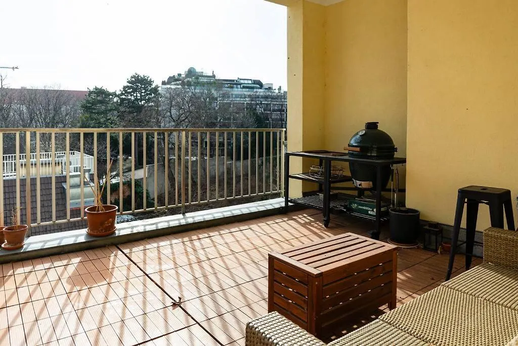 Savoir-Vivre In Unserer Zentralen Balkonwohnung Vienna 0*,